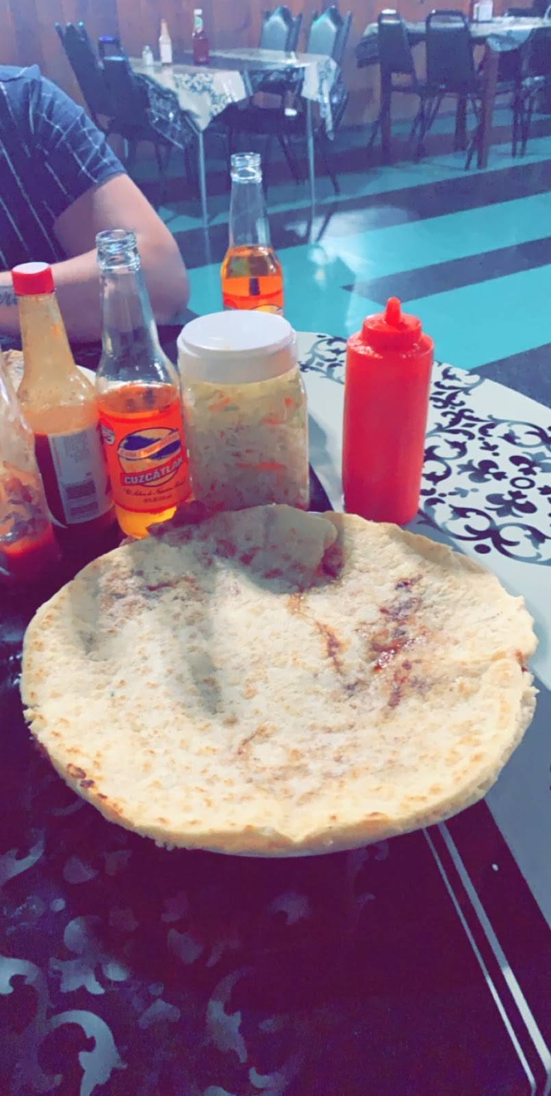 Pupuseria El Salvadoreno | restaurant | 715 Oller St, Mendota, CA 93640, USA | 5593825122 OR +1 559-382-5122