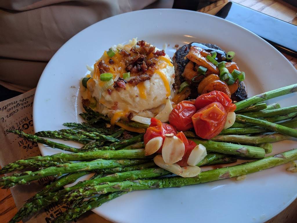 Chilis Grill & Bar | meal takeaway | 9200 Reseda Blvd, Northridge, CA 91324, USA | 8188862191 OR +1 818-886-2191