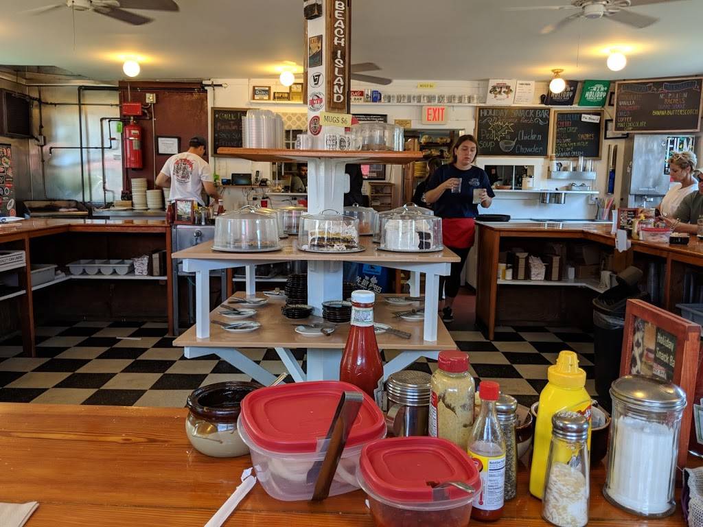 Holiday Snack Bar | restaurant | 401 Centre St, Beach Haven, NJ 08008, USA | 6094924544 OR +1 609-492-4544