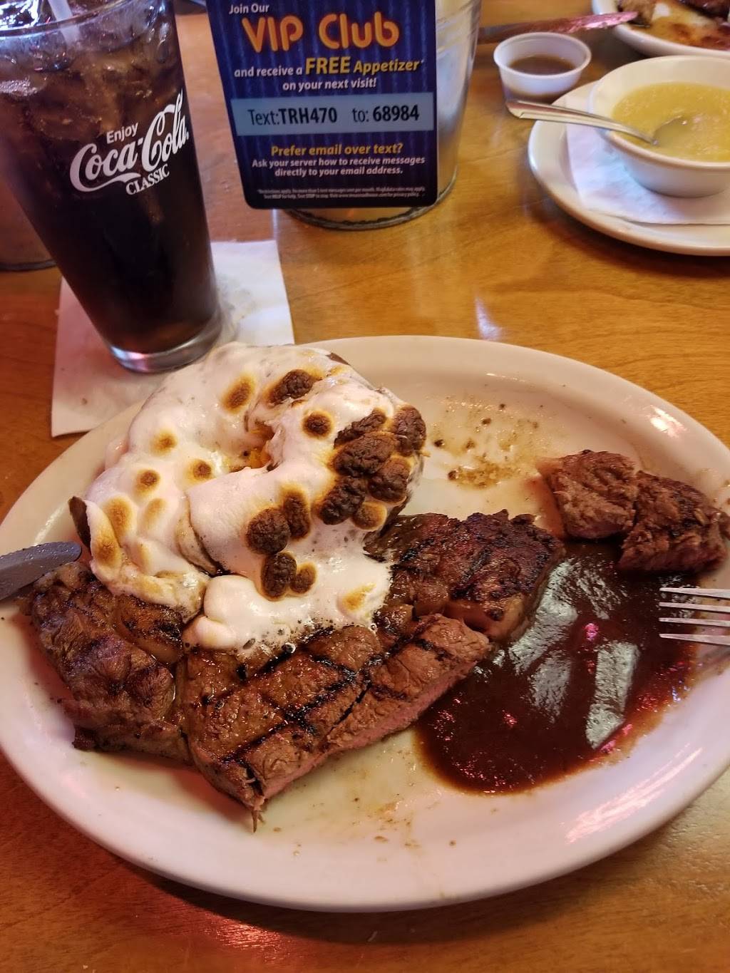 Texas Roadhouse | restaurant | 1565 N Susquehanna Trail, Selinsgrove, PA 17870, USA | 5708841134 OR +1 570-884-1134