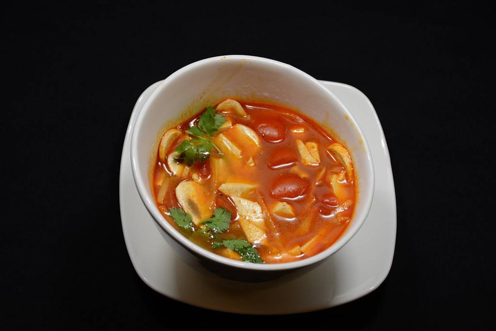 Dan Dan Asian Diner | restaurant | 4140 Walker Rd, Windsor, ON N8W 3T5, Canada | 5198000356 OR +1 519-800-0356