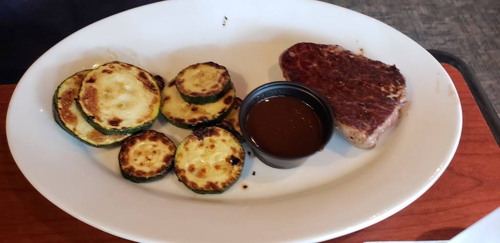 Ruby Tuesday | restaurant | 5449 Dressler Rd NW, North Canton, OH 44720, USA | 3304940232 OR +1 330-494-0232