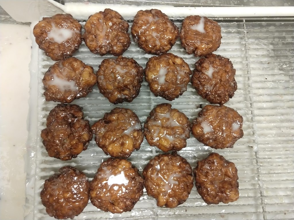 Daylight Donuts | restaurant | 4693 W Yellowstone Hwy, Mills, WY 82604, USA | 3073371157 OR +1 307-337-1157