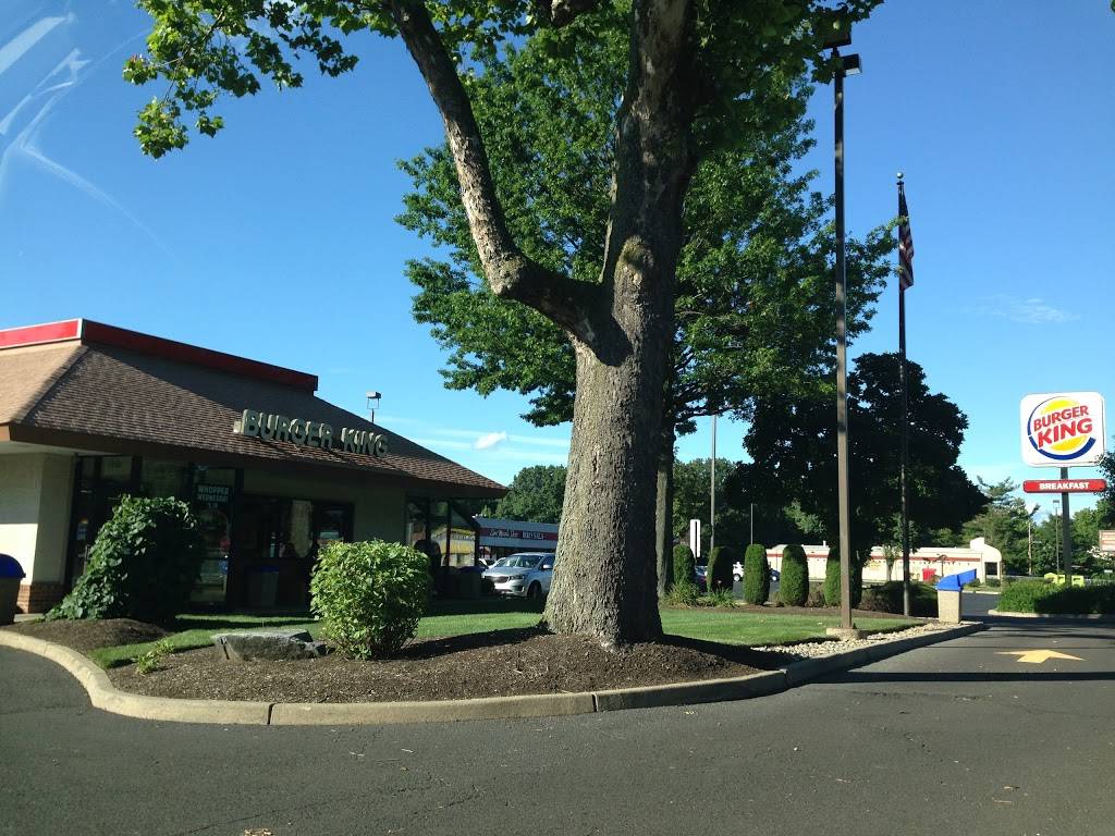 Burger King | restaurant | 344 W Trenton Ave, Morrisville, PA 19067, USA | 2157360772 OR +1 215-736-0772