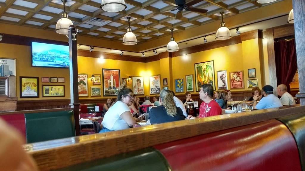 Giordanos | restaurant | 119 S Main St, Naperville, IL 60540, USA | 6304282111 OR +1 630-428-2111