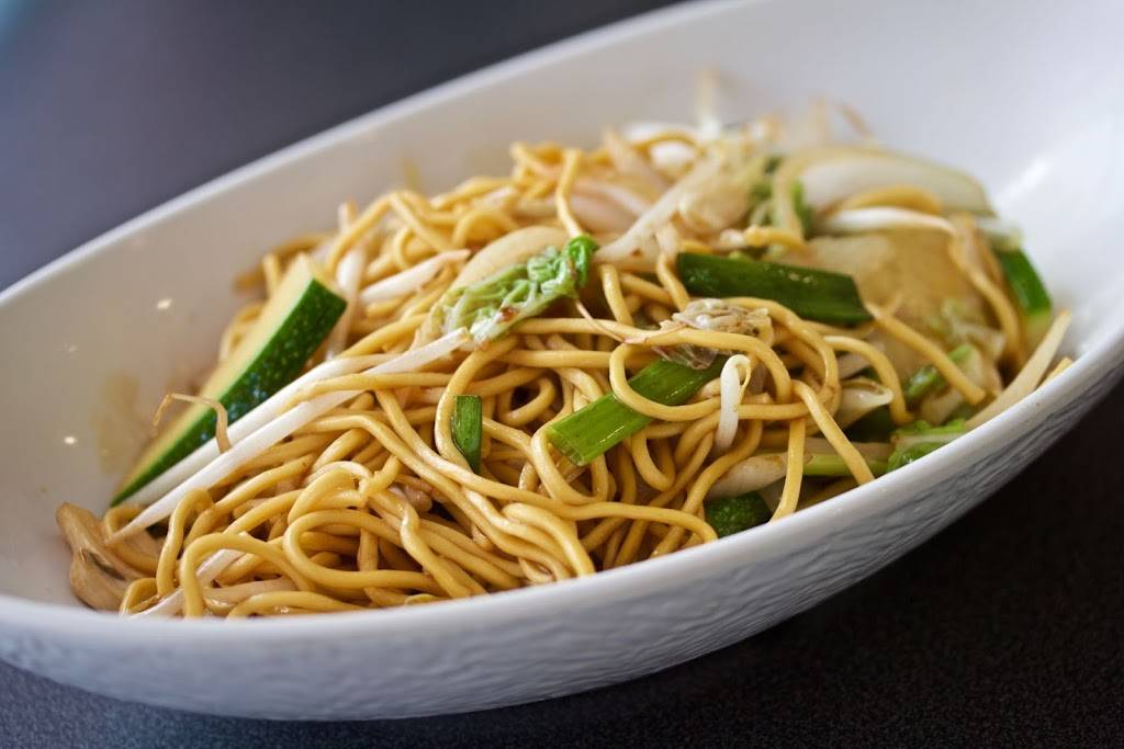 Lotus Xpress | restaurant | 167 Broadway, Somerville, MA 02145, USA | 6176295909 OR +1 617-629-5909