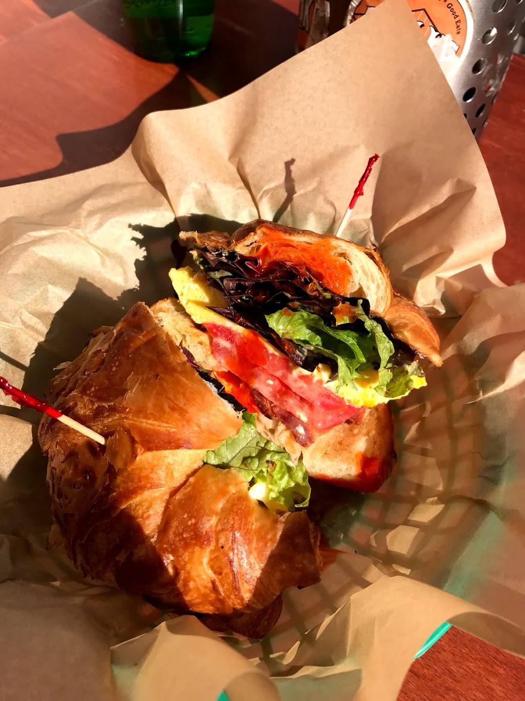 Flake | restaurant | 513 Rose Ave, Venice, CA 90291, USA | 3103962333 OR +1 310-396-2333