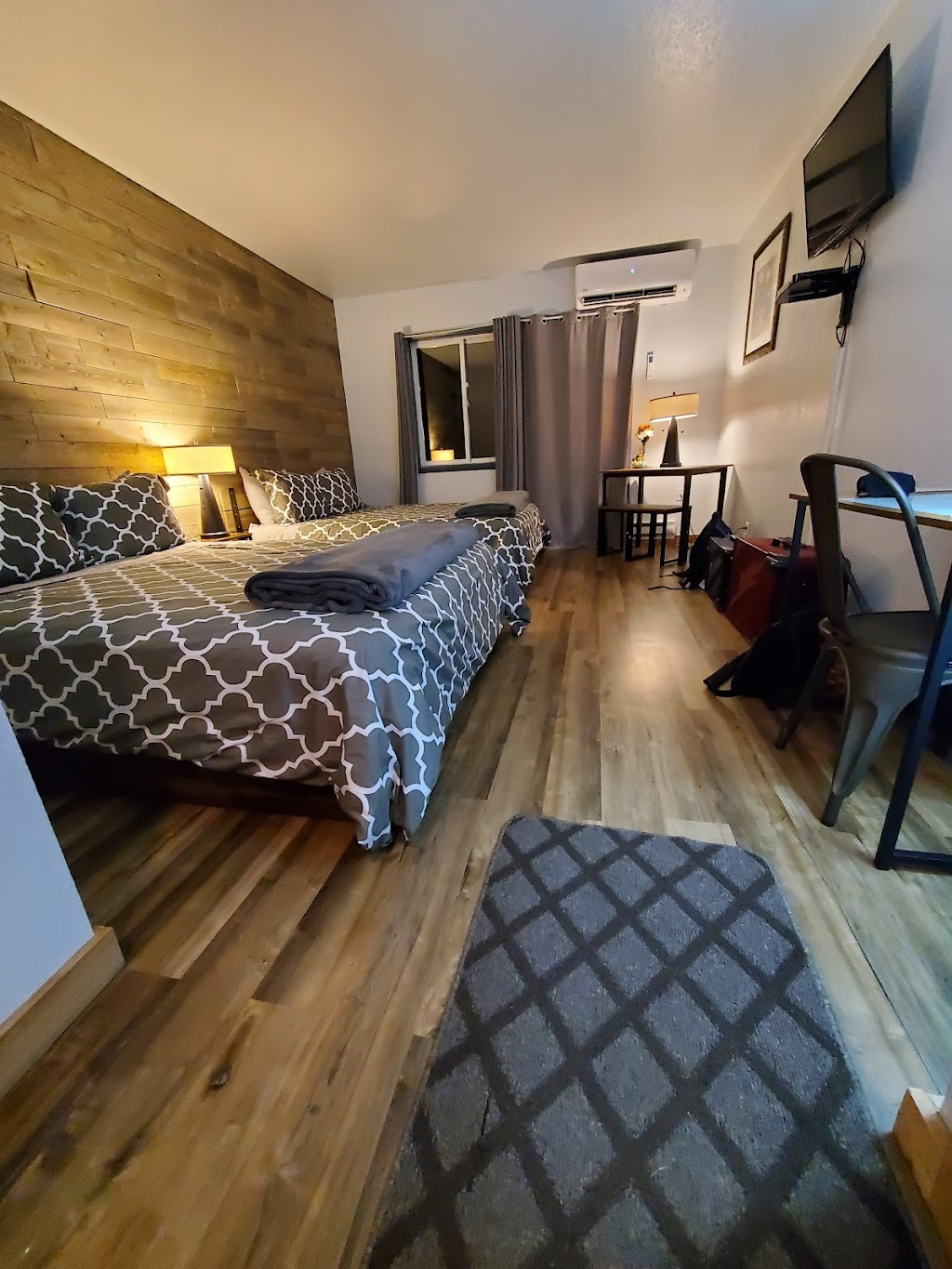 Squirrel Tree Resort | restaurant | 15251 US-2, Leavenworth, WA 98826, USA | 5097630336 OR +1 509-763-0336