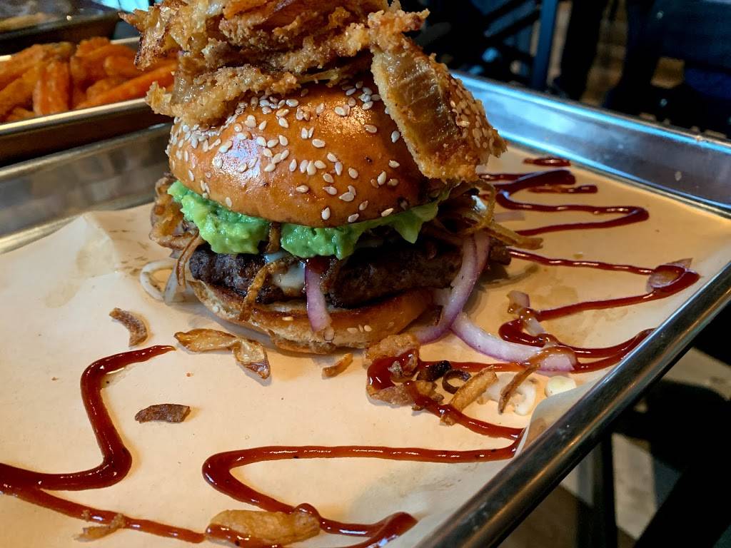 Backwoods Burgers | restaurant | 1214 W F St, Oakdale, CA 95361, USA | 2093222953 OR +1 209-322-2953