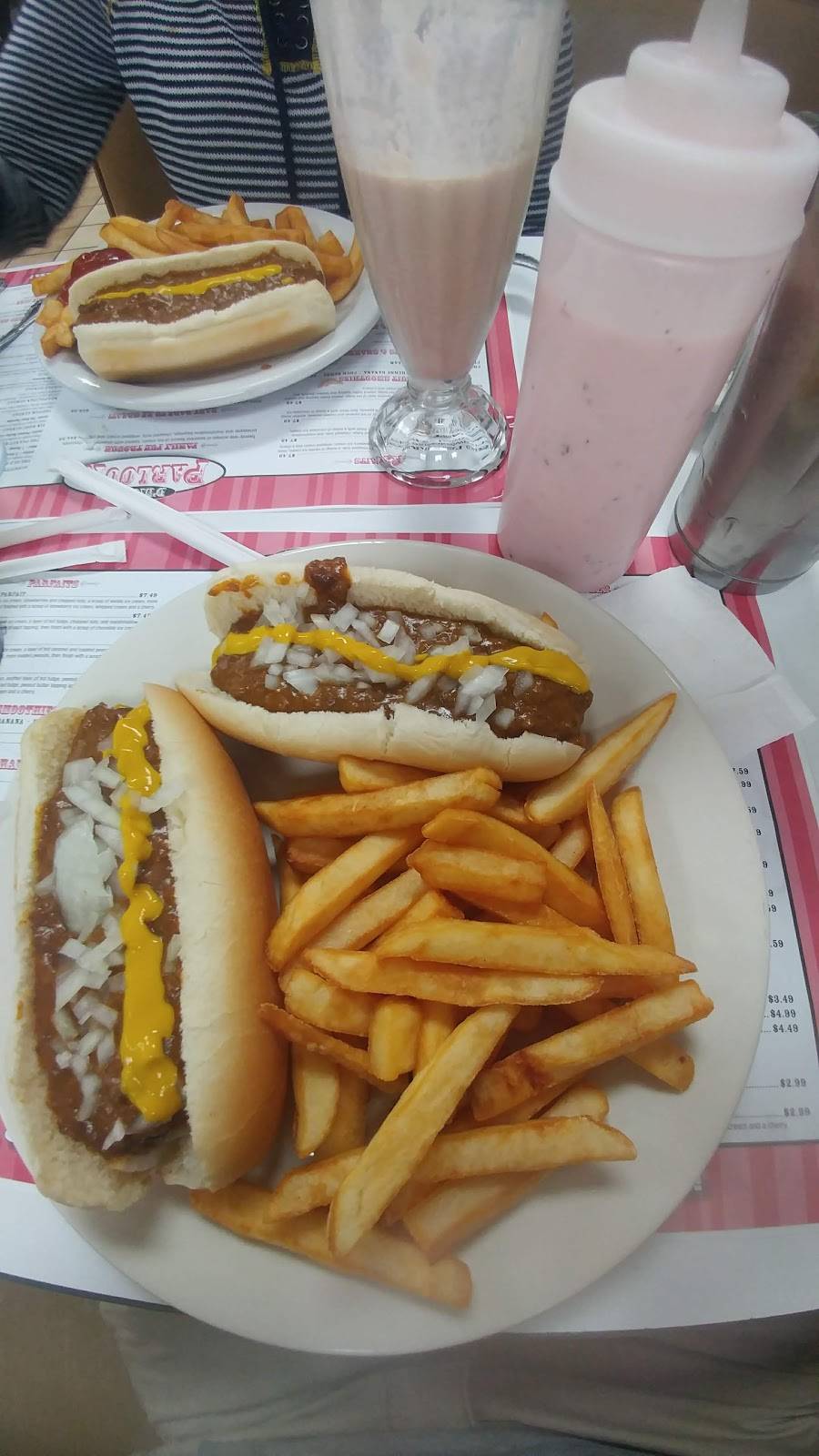 DNicios Parlor | restaurant | 1275 E Columbia Ave, Battle Creek, MI 49014, USA | 2699629001 OR +1 269-962-9001