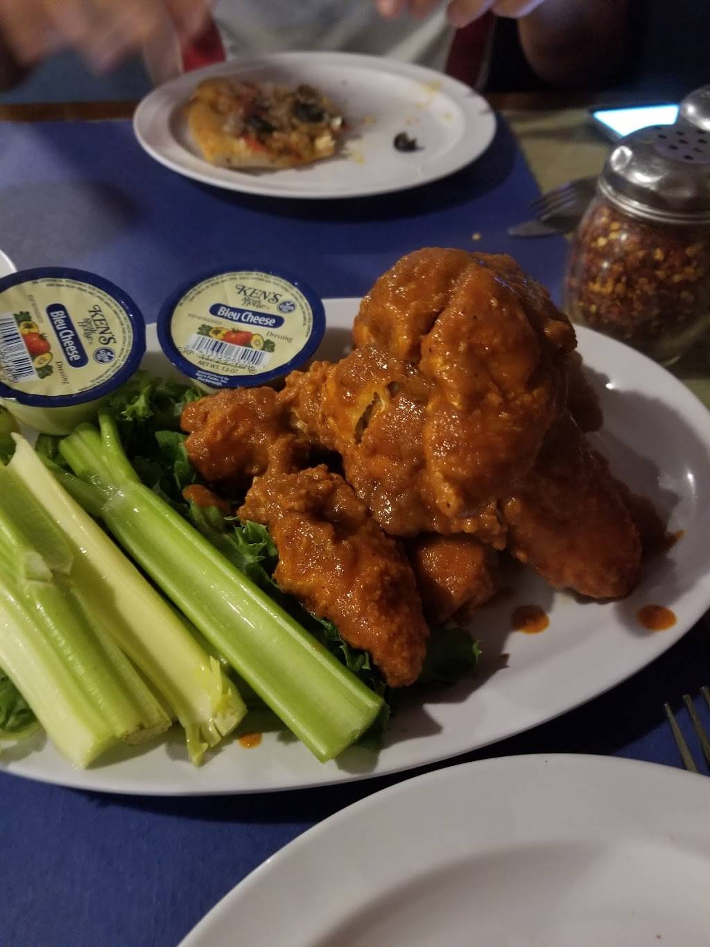 Wings’n’Pies Groton | restaurant | 924 CT-12, Groton, CT 06340, USA | 8604058200 OR +1 860-405-8200