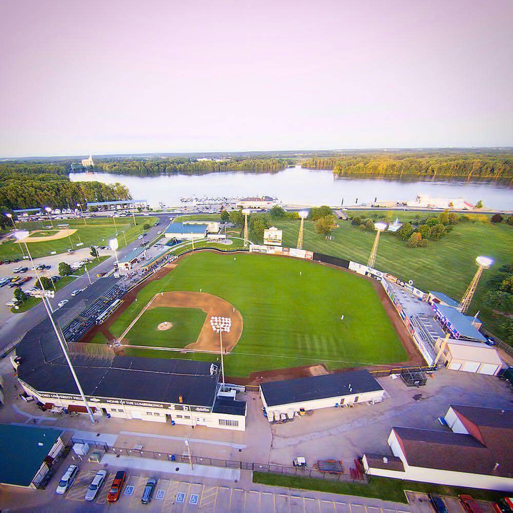 Riverview Park | restaurant | 303 Riverview Dr, Clinton, IA 52732, USA | 5632431260 OR +1 563-243-1260