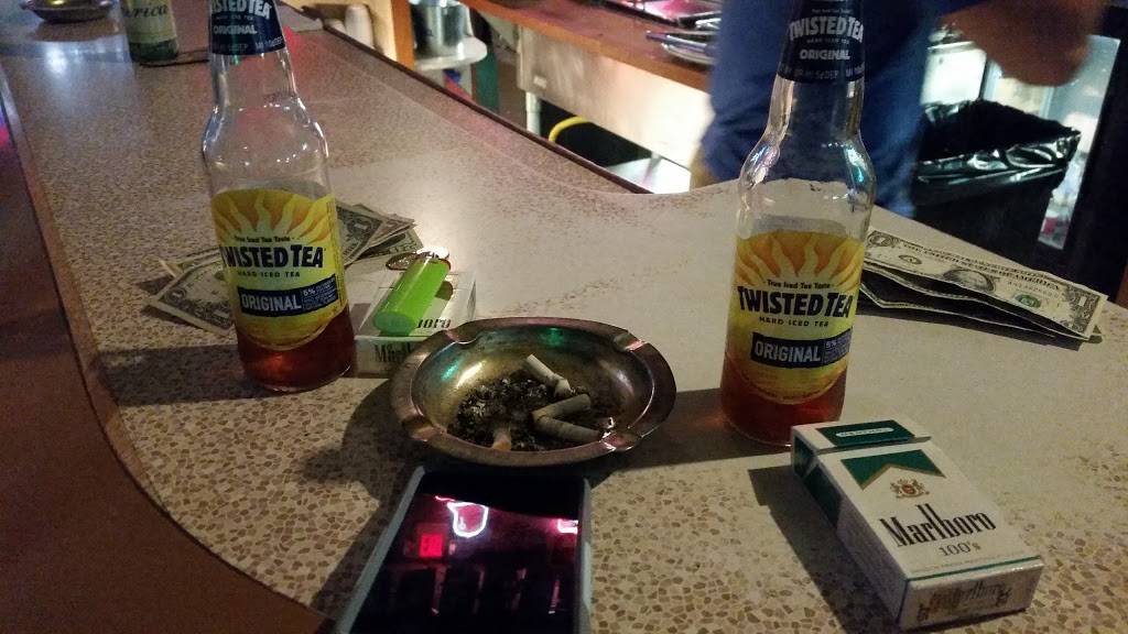 Puss N Boots Tavern | restaurant | 942 Trenton Rd, Fairless Hills, PA 19030, USA | 2152958236 OR +1 215-295-8236