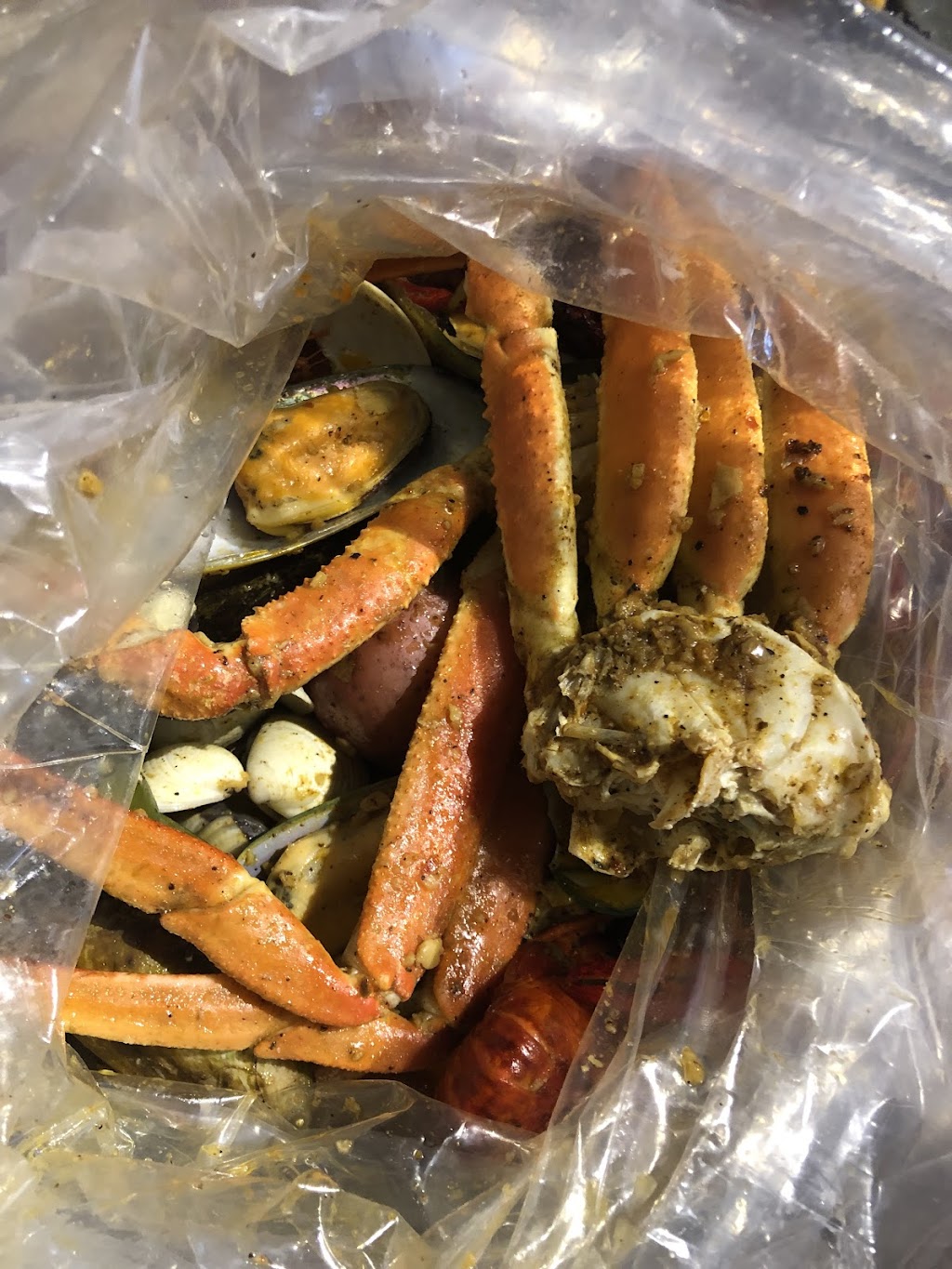 Blue Hook Cajun Seafood & Bar | restaurant | 2244 N Webb Rd, Wichita, KS 67226, USA | 3162605511 OR +1 316-260-5511