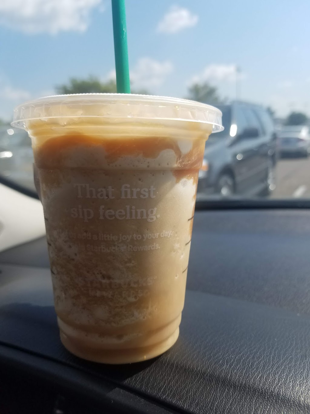 Starbucks | cafe | 5679 Poplar Ave #103, Memphis, TN 38119, USA | 9017613602 OR +1 901-761-3602