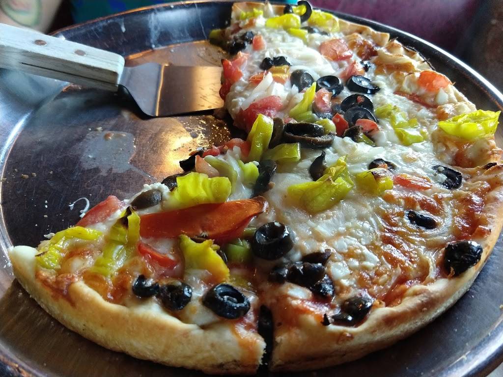 The Original Stavros Pizza House | restaurant | 262 S Beach St, Daytona Beach, FL 32114, USA | 3862585041 OR +1 386-258-5041