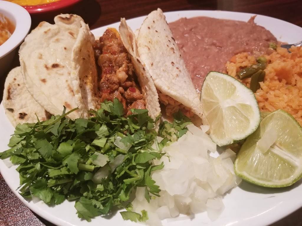 El Globo Restaurant | restaurant | 212 S Llewellyn Ave, Dallas, TX 75208, USA | 2149427963 OR +1 214-942-7963