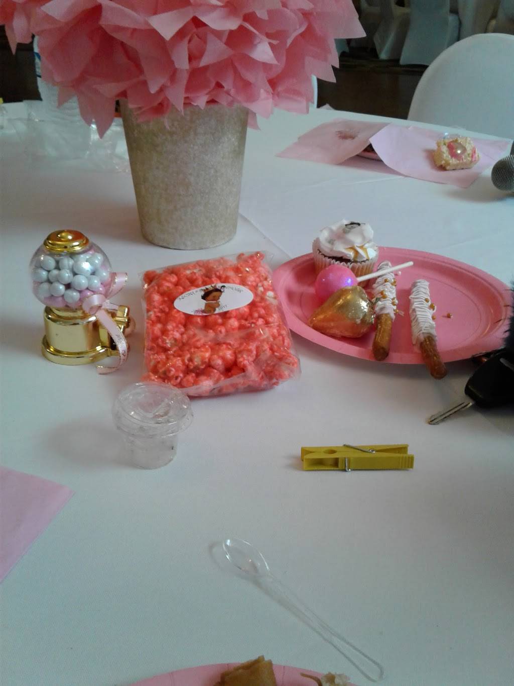 Sugs Event Center | restaurant | 22 Hillcrest Dr, Daly City, CA 94014, USA | 6504880112 OR +1 650-488-0112