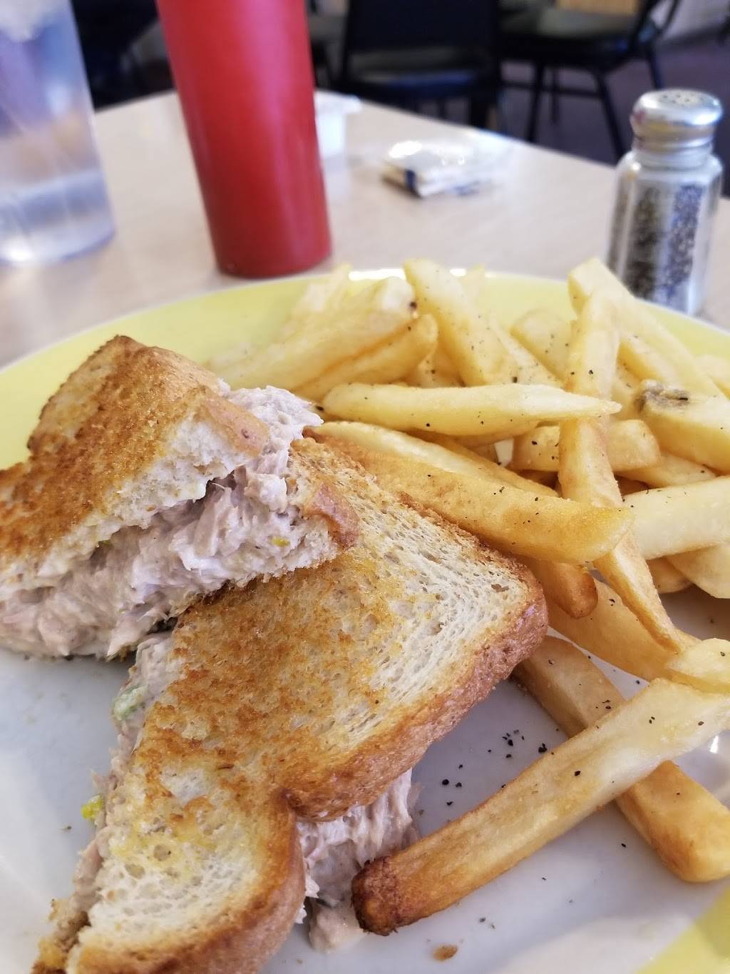 Steves Family Restaurant | restaurant | 4457 Broadview Rd, Cleveland, OH 44109, USA | 2167497588 OR +1 216-749-7588