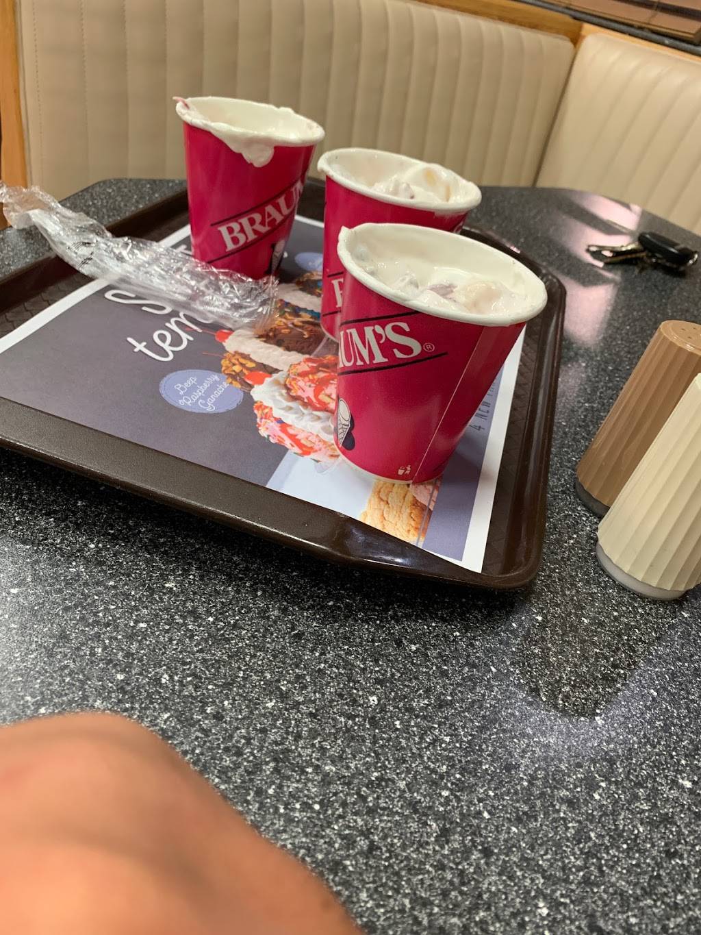 Braums Ice Cream & Burger Restaurant | restaurant | 6570 E 71st St, Tulsa, OK 74133, USA | 9184935706 OR +1 918-493-5706