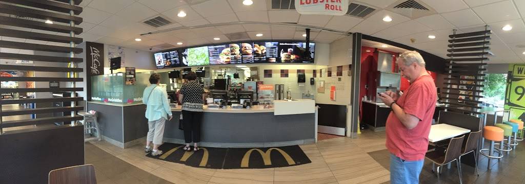 McDonalds | cafe | 240 W Rd, Lee, MA 01238, USA | 4132436695 OR +1 413-243-6695