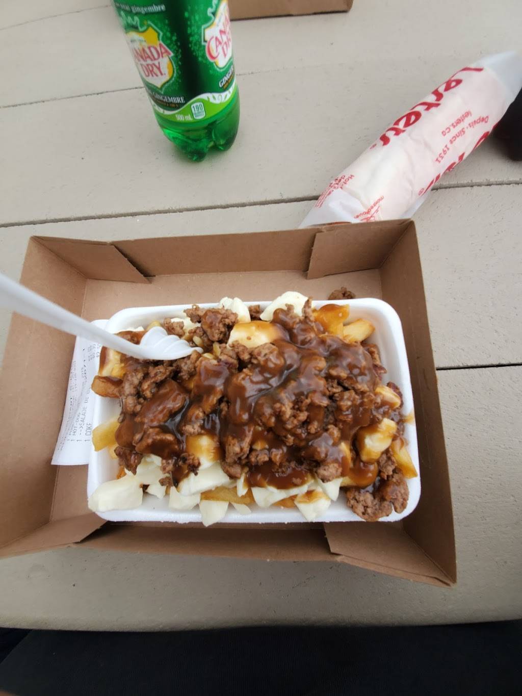 Restaurant S-Kim-O | restaurant | 590 Boulevard Saint Laurent E, Louiseville, QC J5V 1H9, Canada | 8192288352 OR +1 819-228-8352