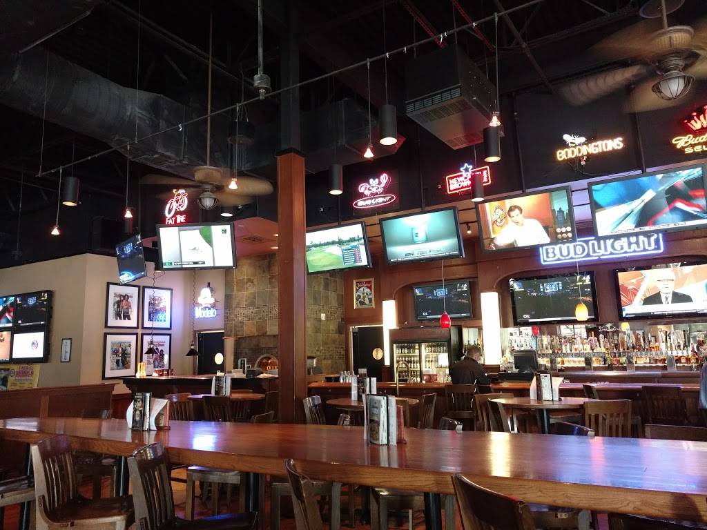 Hickory Tavern | restaurant | 12210 Copper Way Ste 212, Charlotte, NC 28277, USA | 7042959009 OR +1 704-295-9009