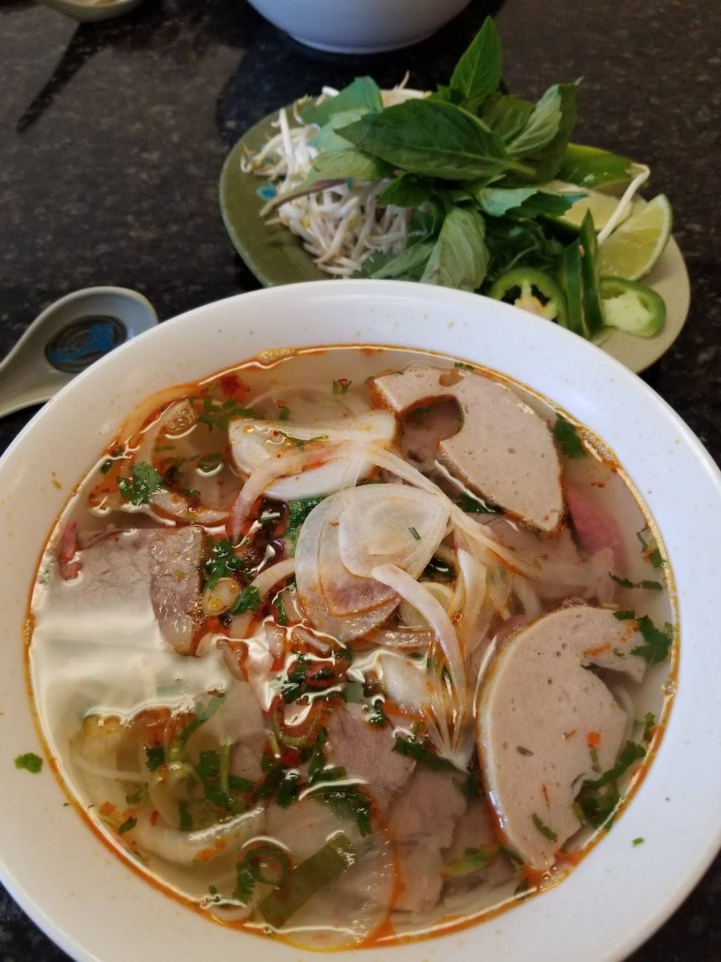 Ba Le Restaurant | restaurant | 11404 Shiloh Rd # 101, Dallas, TX 75228, USA | 9726132960 OR +1 972-613-2960