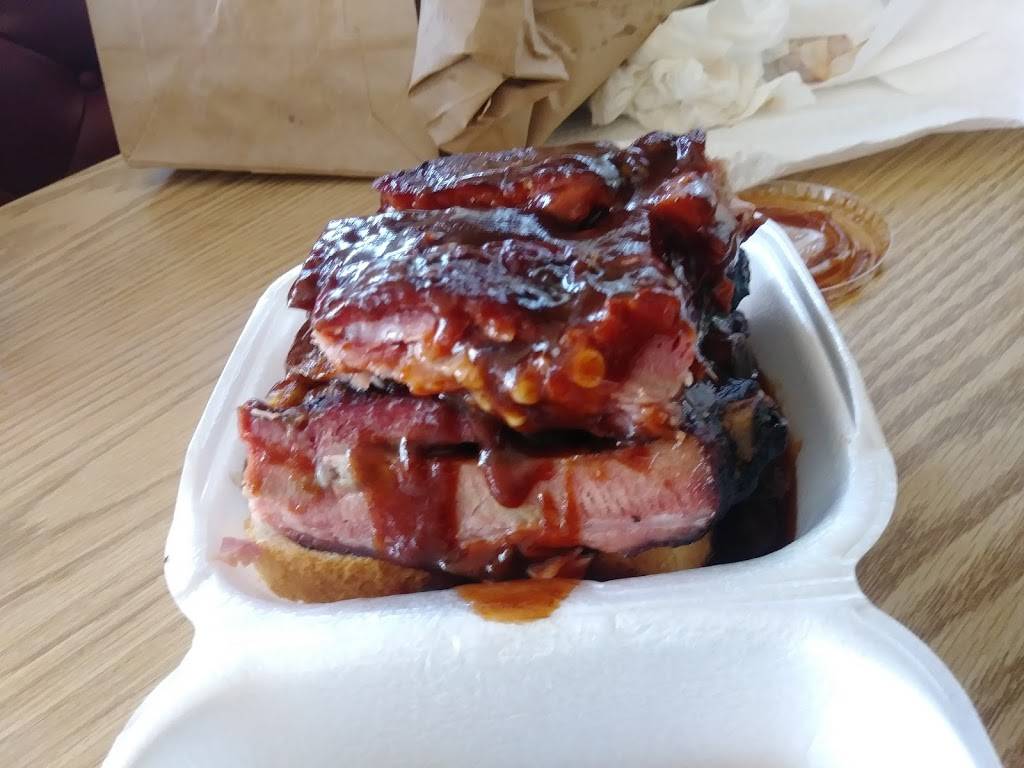 Lil V Bar-B-Q | restaurant | 7620 S Loop 12, Dallas, TX 75217, USA | 2143097630 OR +1 214-309-7630