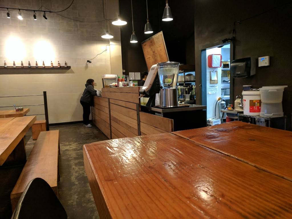 J&T Thai Street Food | restaurant | 5259 Linda Vista Rd, San Diego, CA 92110, USA | 6192947500 OR +1 619-294-7500