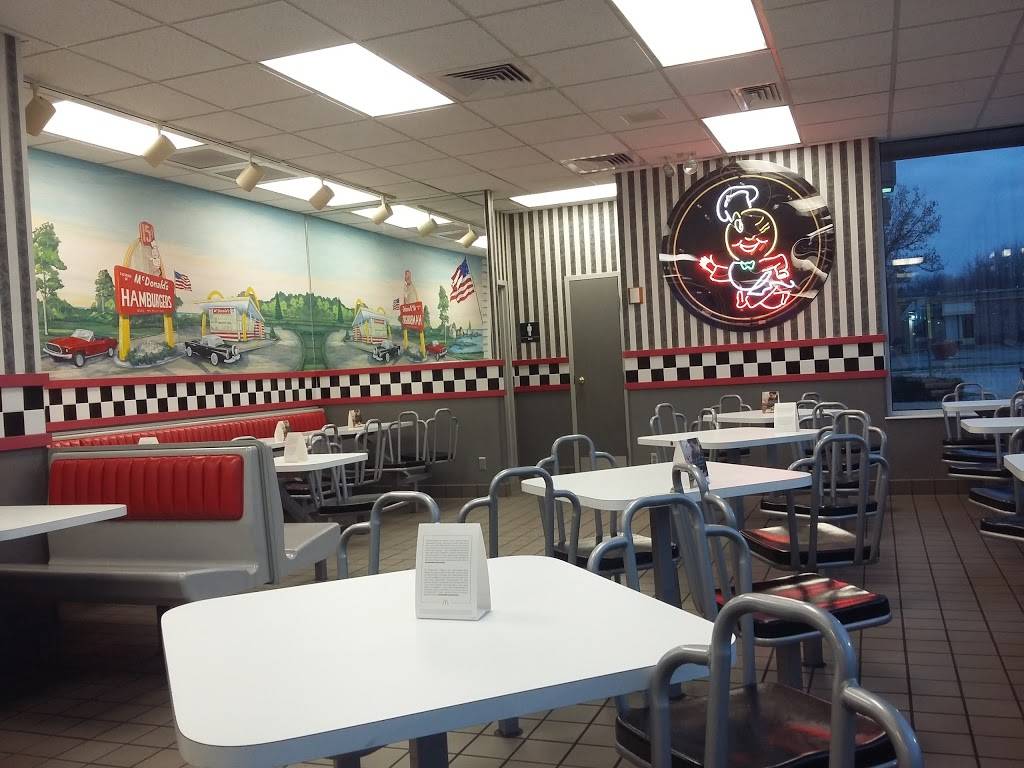 McDonalds | cafe | 9307 W Lake City Rd, Houghton Lake, MI 48629, USA | 9894222893 OR +1 989-422-2893