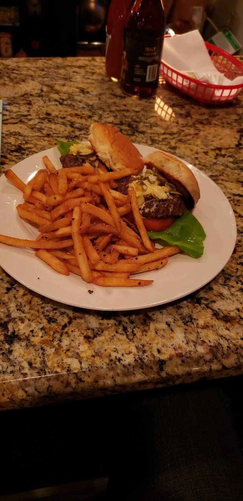 Black Market Tavern | restaurant | 2303 Devine St, Columbia, SC 29205, USA | 8037083712 OR +1 803-708-3712