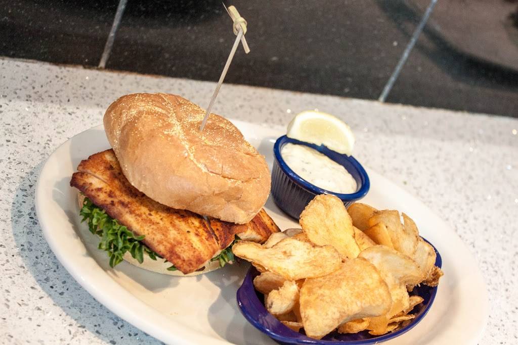 Mulligans Beach House | restaurant | 1025 Beachland Blvd, Vero Beach, FL 32963, USA | 7724926744 OR +1 772-492-6744