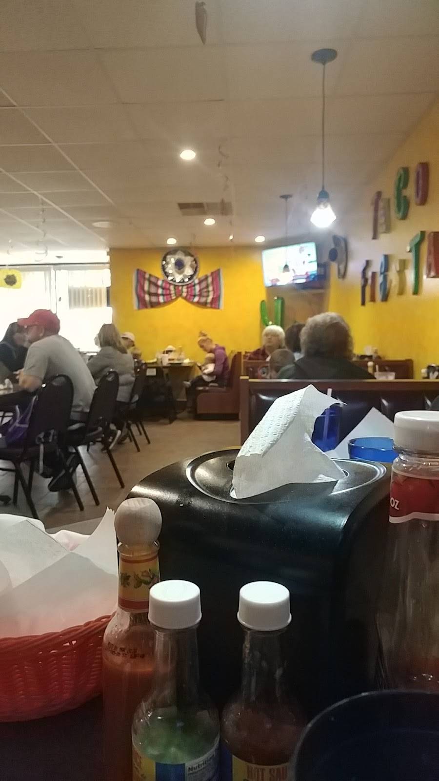 El Taco Fiesta | restaurant | 116 S N Kennedy Blvd, Vandalia, IL 62471, USA | 6184312171 OR +1 618-431-2171