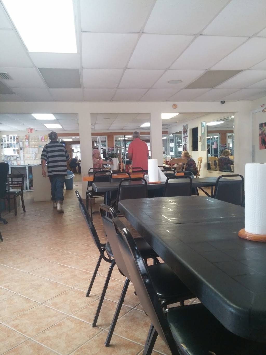 Frans Place | restaurant | 7445 Blythe Island Hwy, Brunswick, GA 31523, USA | 9122629663 OR +1 912-262-9663