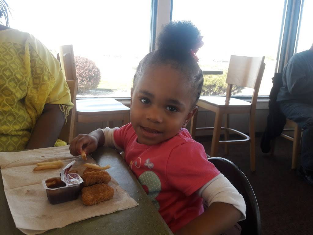 Wendys | restaurant | 7601 S Cicero Ave, Chicago, IL 60652, USA | 7735815480 OR +1 773-581-5480