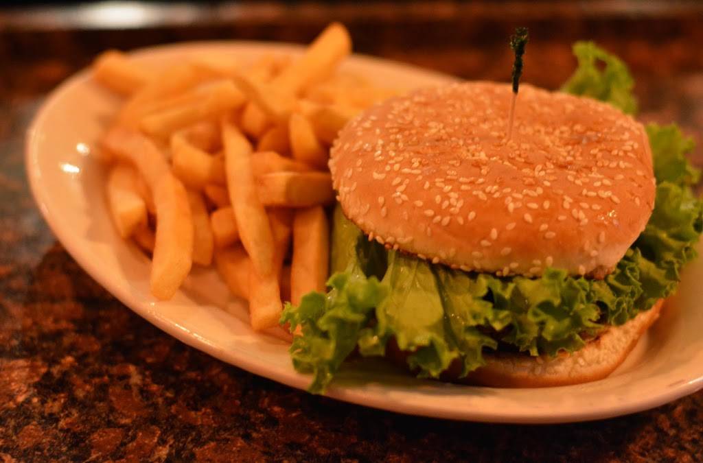 OBs Restaurant & Lounge | restaurant | 1750 N Woodland Blvd, DeLand, FL 32720, USA | 3869439600 OR +1 386-943-9600