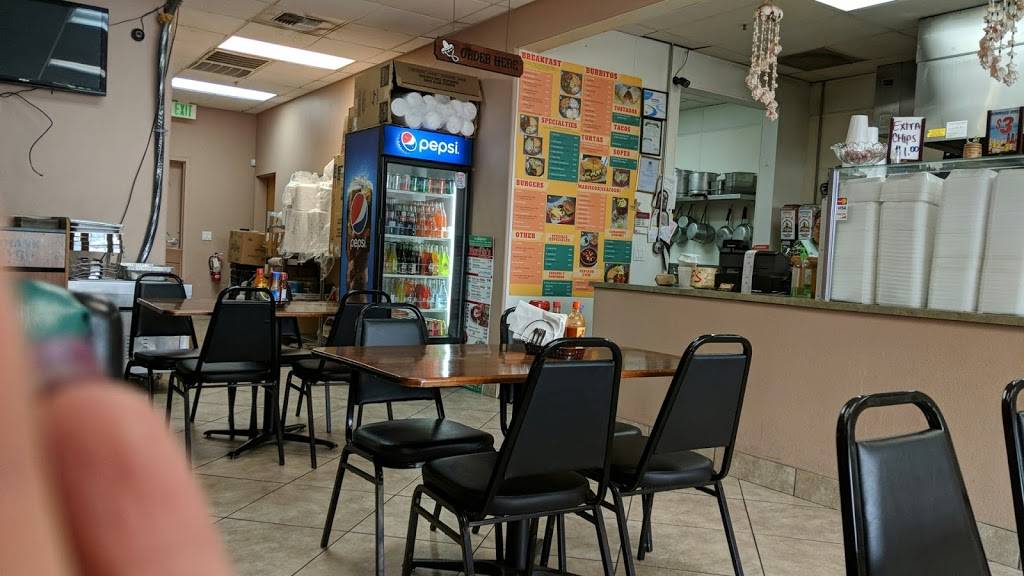 Morelias | restaurant | 106 E Las Palmas Ave, Patterson, CA 95363, USA | 2098943655 OR +1 209-894-3655