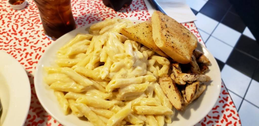 Wimpys Diner | restaurant | 116 Ellesmere Rd, Scarborough, ON M1R 4C4, Canada | 4163909191 OR +1 416-390-9191