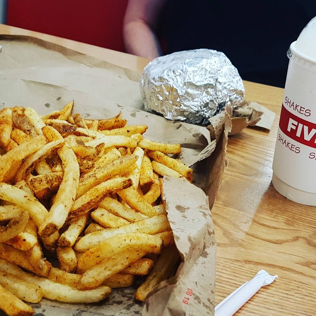 Five Guys | meal takeaway | 8324 International Dr, Orlando, FL 32819, USA | 4077302339 OR +1 407-730-2339