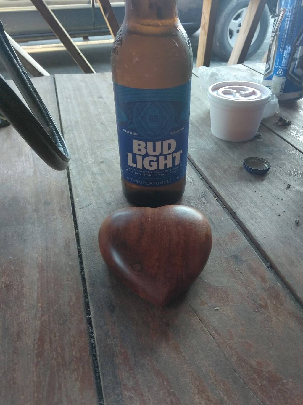 Riff Raffs | restaurant | 2409 English Ave, Indianapolis, IN 46203, USA | 3174232383 OR +1 317-423-2383