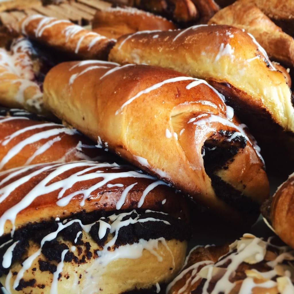 United Bakers Dairy Restaurant | restaurant | 506 Lawrence Ave W, North York, ON M6A 1A1, Canada | 4167890519 OR +1 416-789-0519