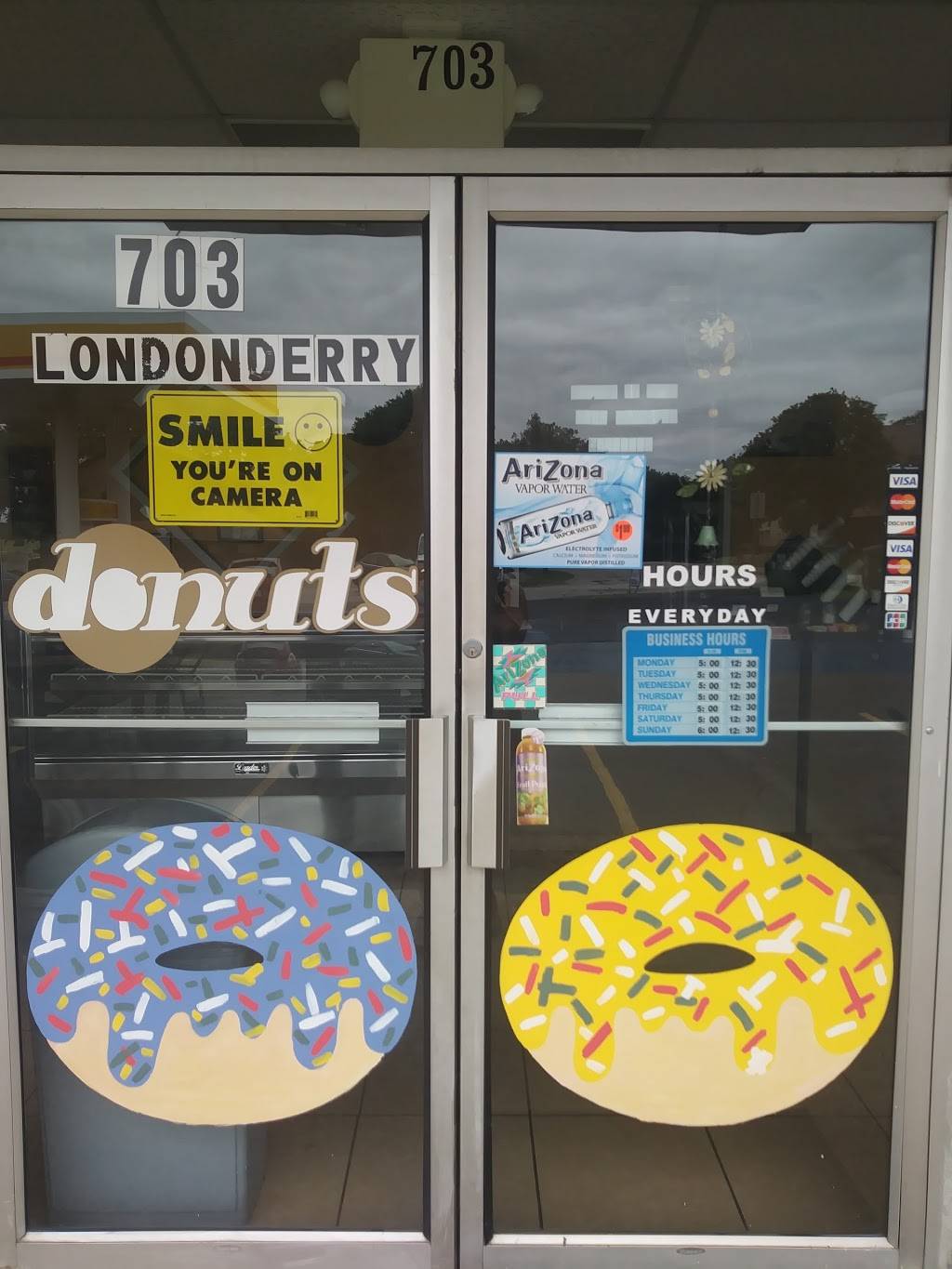 Fresh Morning Donuts | restaurant | 703 Londonderry Ln, Denton, TX 76205, USA | 9403838193 OR +1 940-383-8193