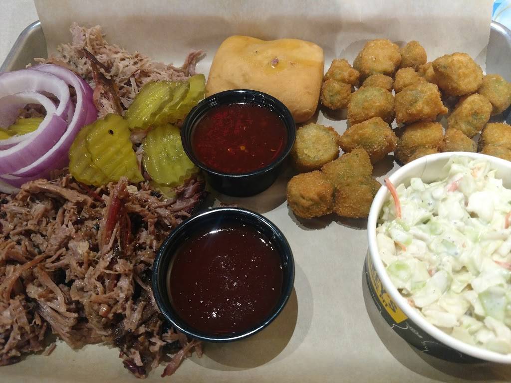 Dickeys Barbecue Pit | restaurant | 845 S Perryville Rd #115, Rockford, IL 61108, USA | 8155991110 OR +1 815-599-1110
