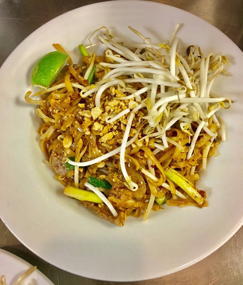 Wild Ginger Asian Bistro | restaurant | 3655 Edwards Rd, Cincinnati, OH 45208, USA | 5135339500 OR +1 513-533-9500