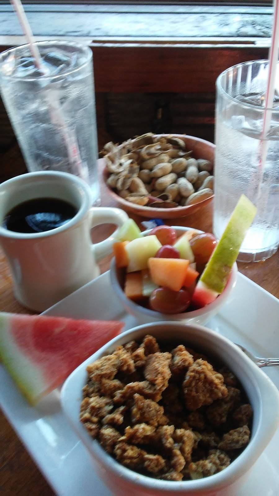 T-Bones Road House | restaurant | 22 Main St, Plymouth, MA 02360, USA | 5087472667 OR +1 508-747-2667