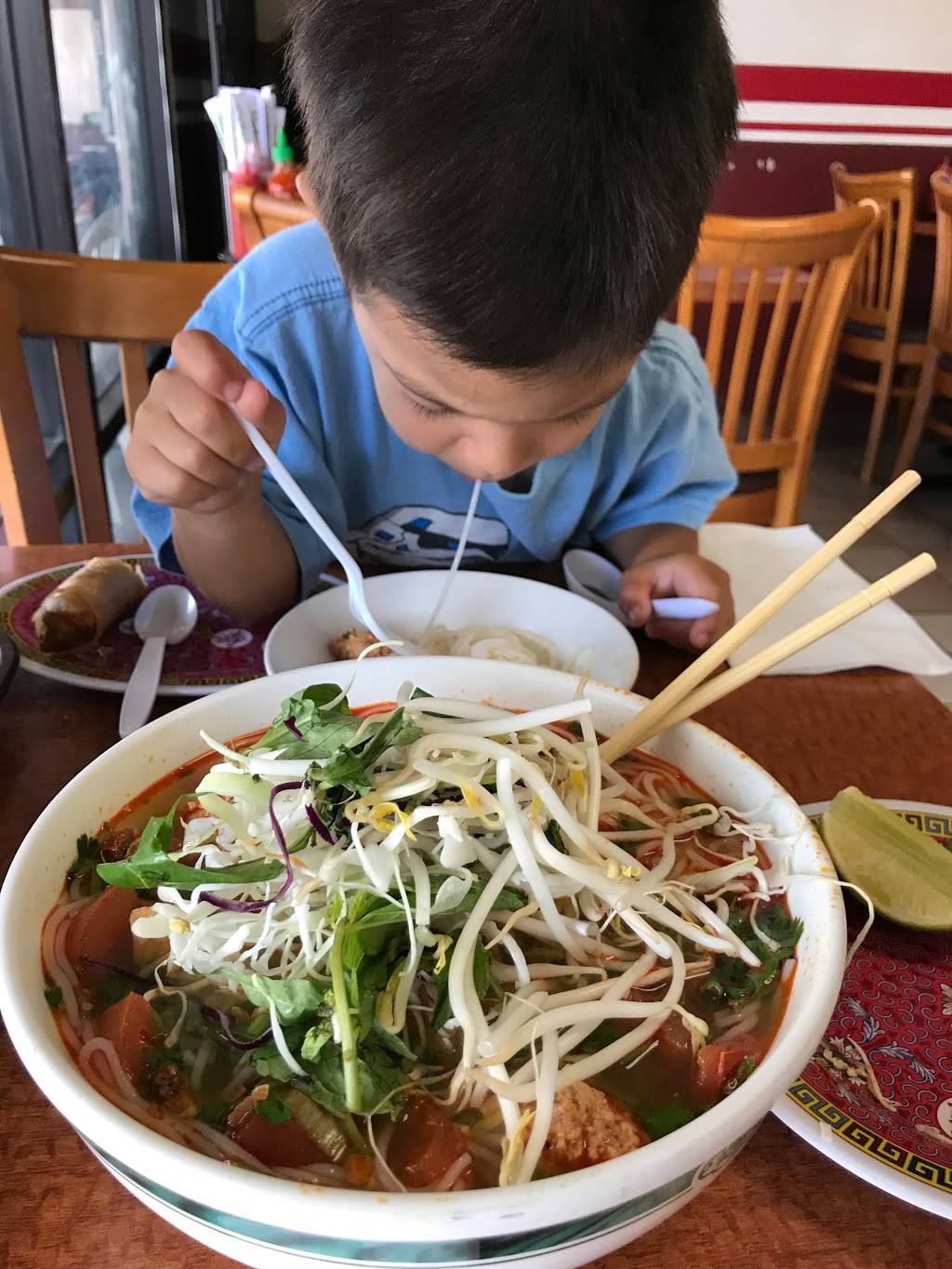 Kim Huong Vietnamese and Chinese Restaurant | restaurant | 17311 E McFadden Ave, Tustin, CA 92780, USA | 7148386651 OR +1 714-838-6651