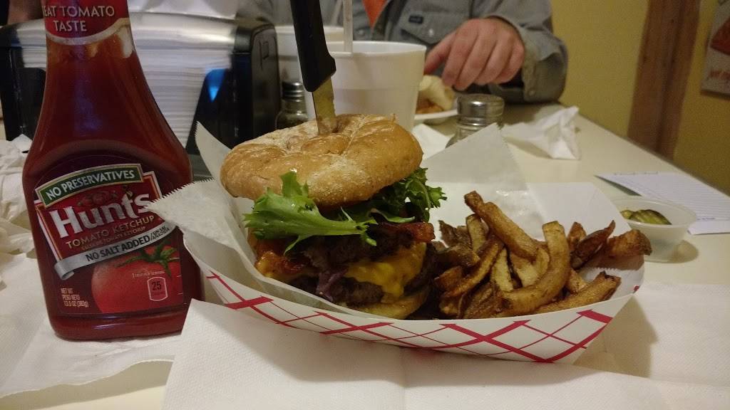 Red Shed Diner | restaurant | 212 Ascauga Lake Rd, Graniteville, SC 29829, USA | 8036630584 OR +1 803-663-0584