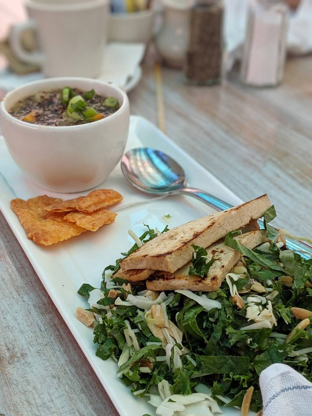 The Tiny Diner | restaurant | 1024 E 38th St, Minneapolis, MN 55407, USA | 6127673322 OR +1 612-767-3322