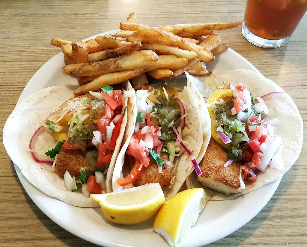 P.T. Christoffs | restaurant | 22900 Allen Rd, Woodhaven, MI 48183, USA | 7346754626 OR +1 734-675-4626